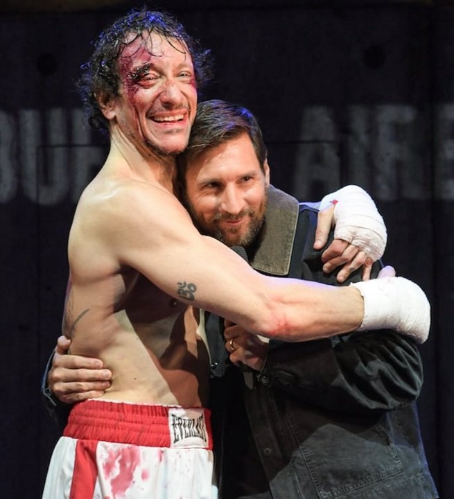 La Pulga en el teatro: Messi ovacionado tras asistir a "Rocky" de Nico Vázquez thumbnail