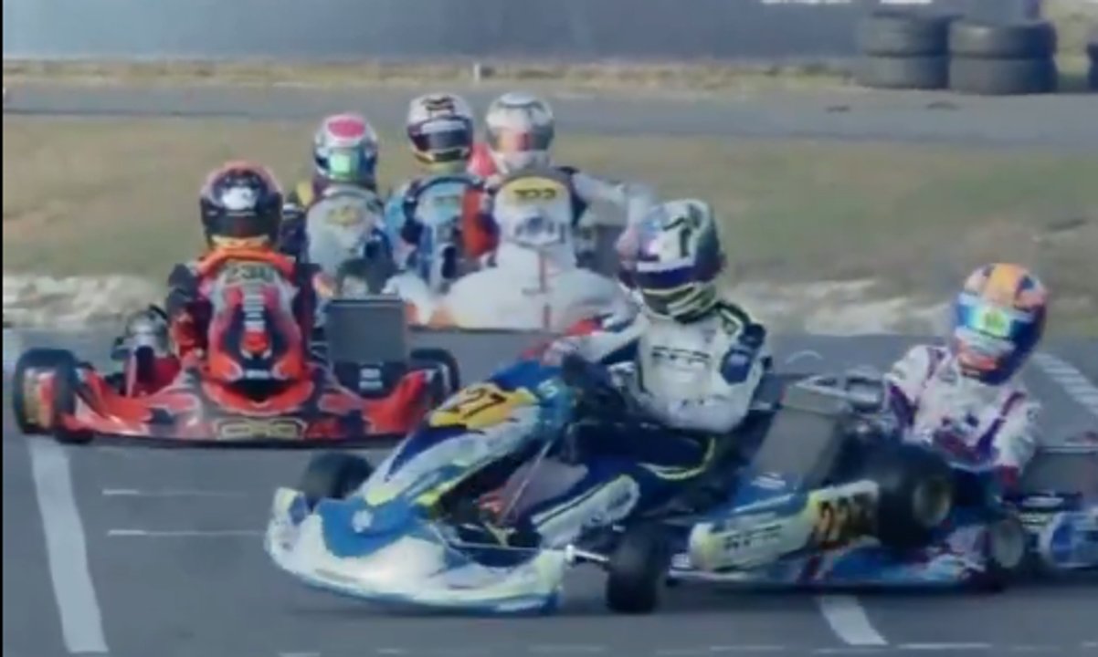 Escalofriante choque en el karting juvenil: un piloto salió ileso de milagro thumbnail
