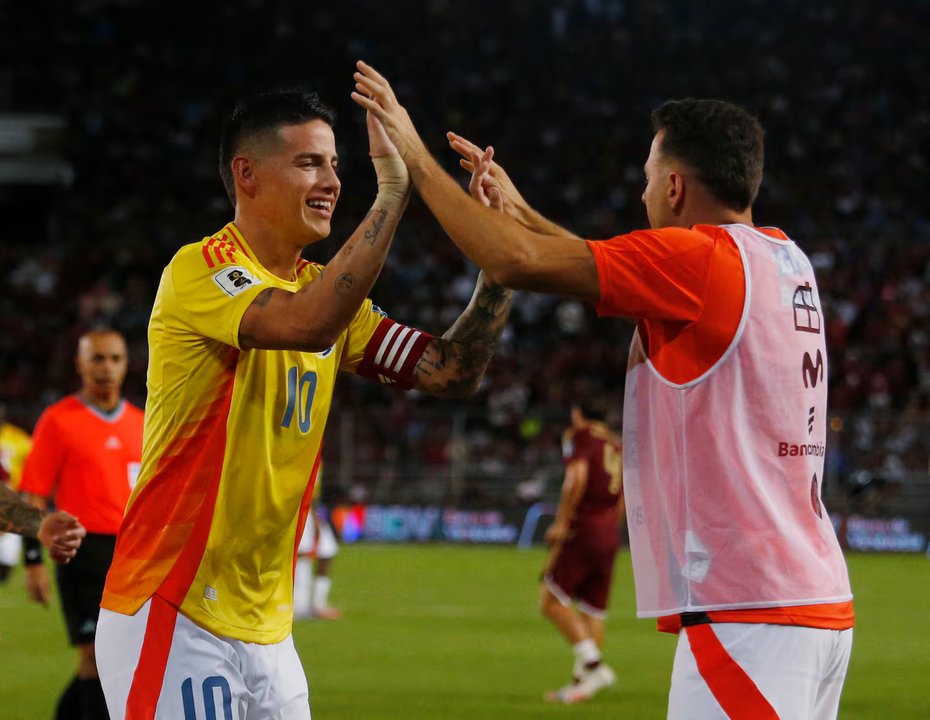 Sueño mundialista roto: Colombia goleó y eliminó a Venezuela thumbnail