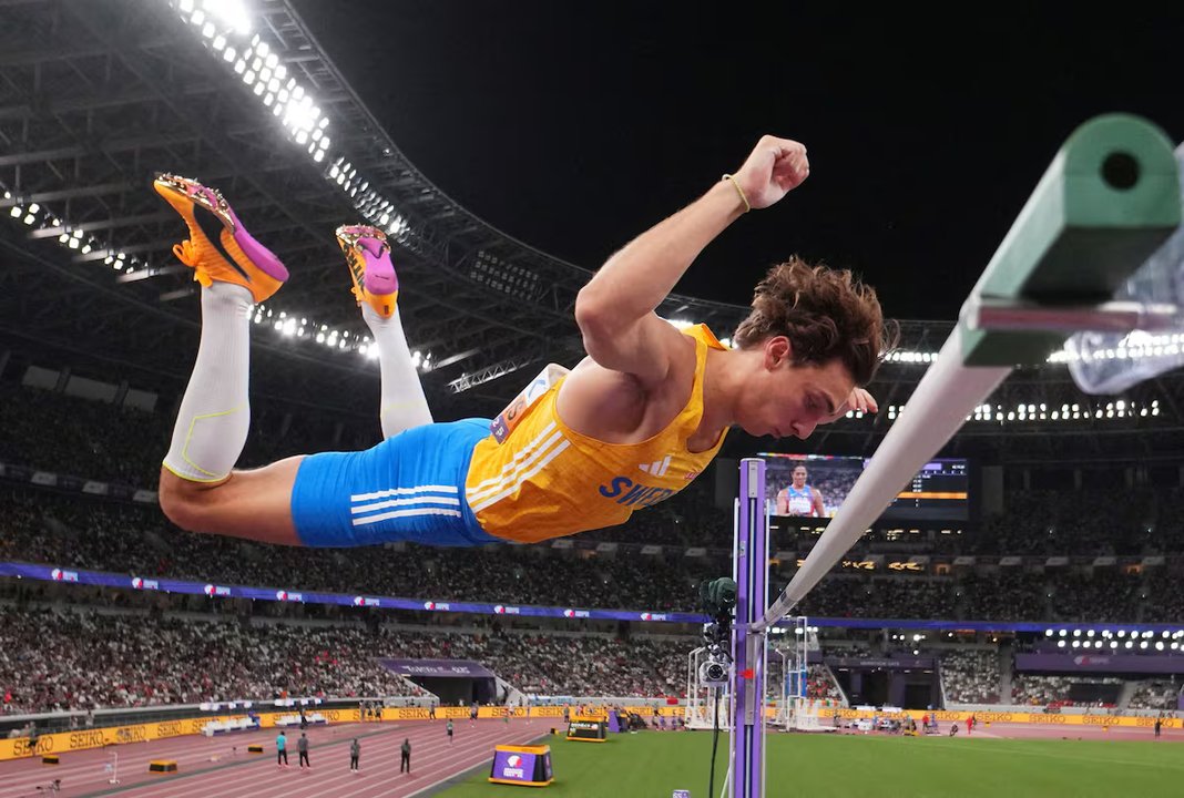 Duplantis desafió la física: récord mundial y tricampeonato en Tokio thumbnail