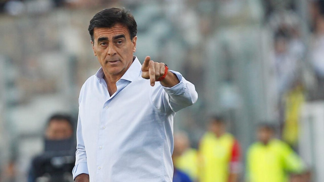 Gustavo Quinteros será el nuevo técnico de Independiente y debutará en el clásico de Avellaneda thumbnail