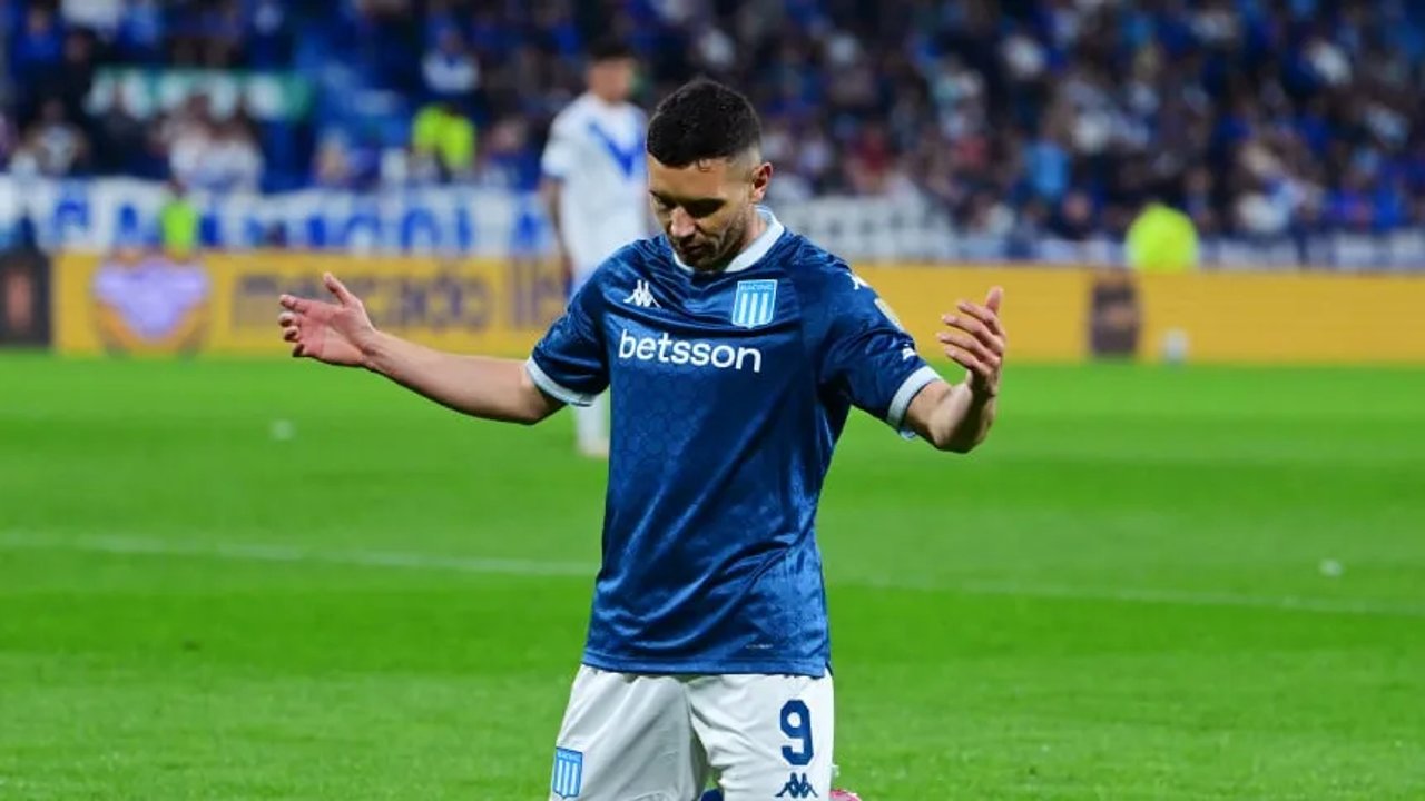 Libertadores: Racing le gana a Vélez en la ida de los cuartos de final thumbnail