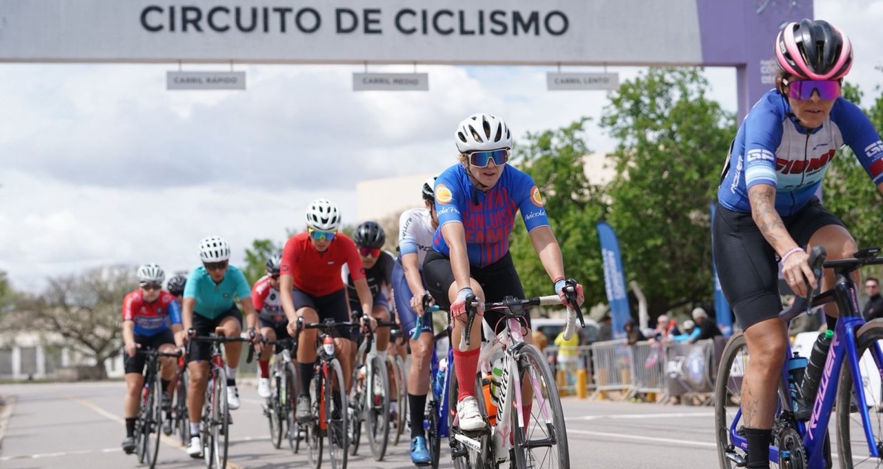 Fin de semana a pleno deporte en el Polo Deportivo Kempes thumbnail
