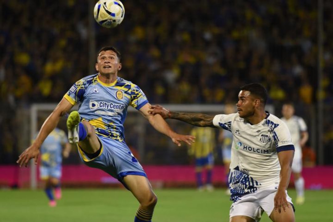 Talleres y el problema de las tarjetas: cuatro expulsados en nueve fechas thumbnail