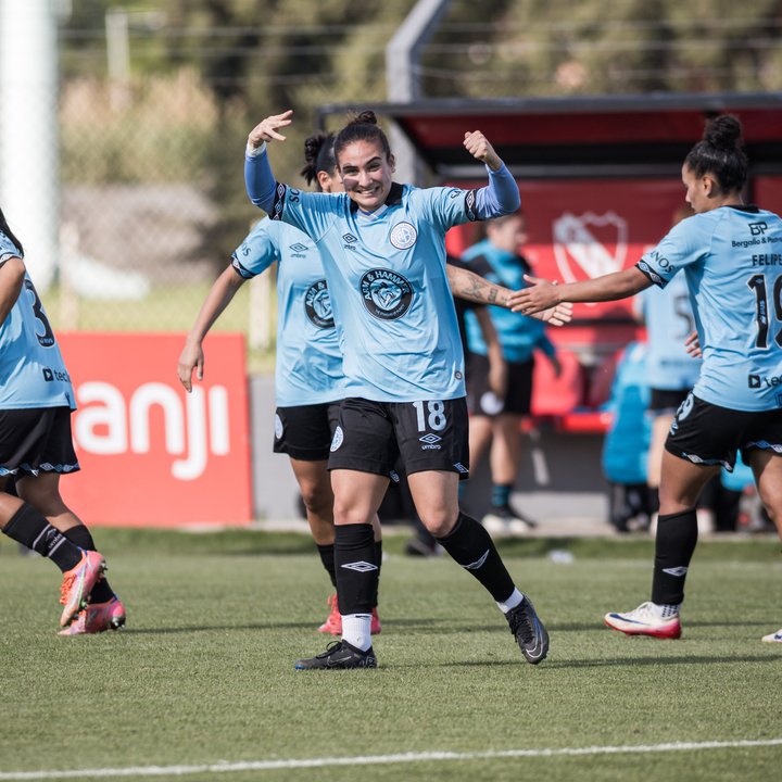 Femenino: las Piratas golearon a Independiente y se metieron en cuartos de final thumbnail