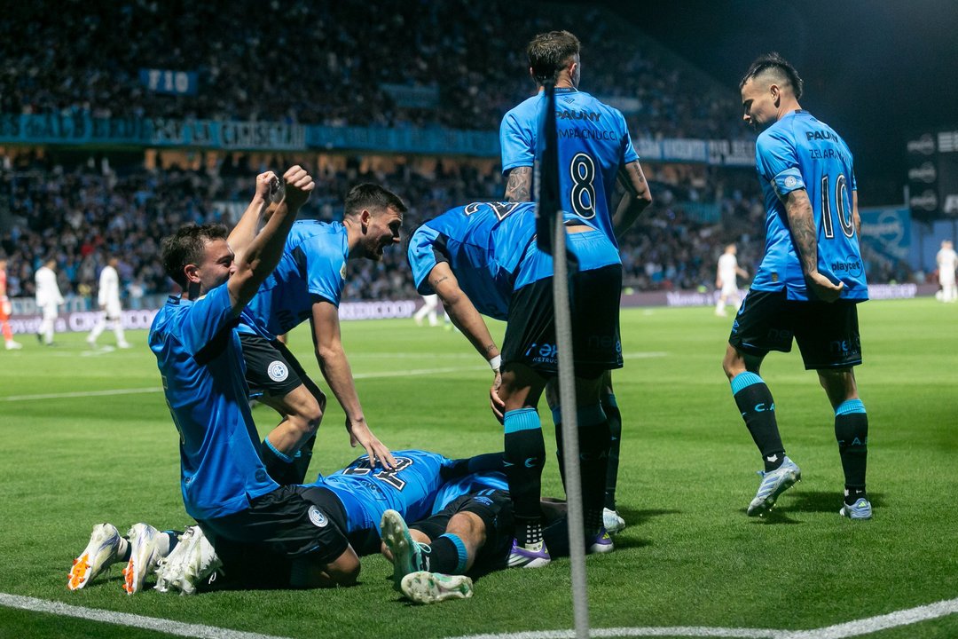 Triunfazo pirata: Belgrano goleó a Newells en el Gigante de Alberdi thumbnail