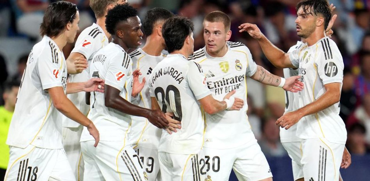 Golazo de Mastantuono para sumarse a la fiesta del Real Madrid ante el Levante thumbnail