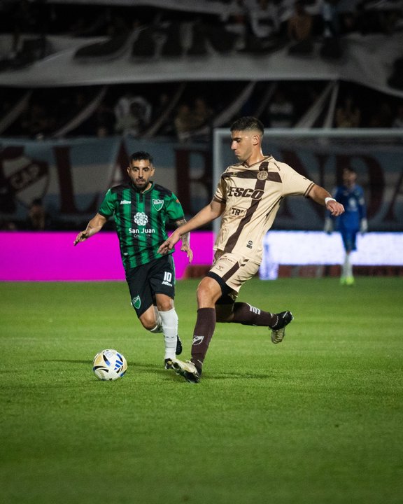 Talleres respira: el agónico empate de Platense que se gritó en barrio Jardín thumbnail
