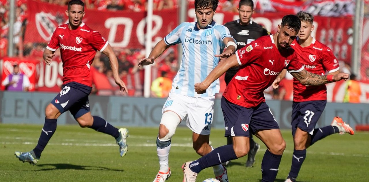 Gustavo Quinteros debuta en Independiente ante Racing: desafío en medio de la crisis thumbnail