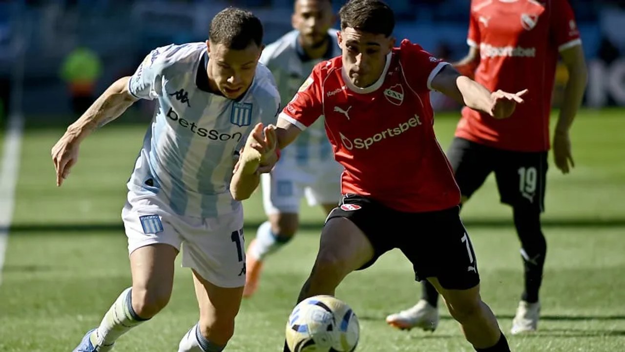 Racing e Independiente no se sacaron ventaja y empataron sin abrir el marcador thumbnail