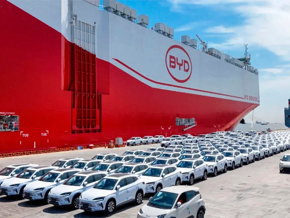 La megacrisis del coche eléctrico que sacude a China thumbnail