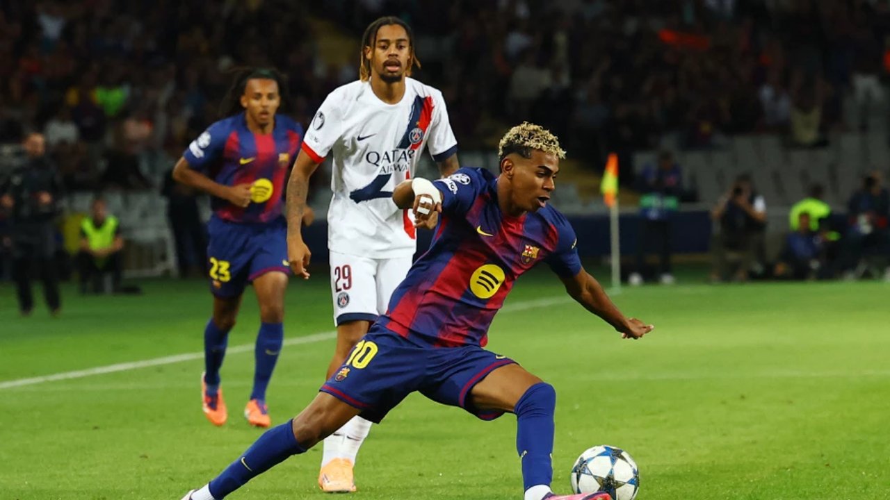 El PSG le ganó sobre la hora al Barcelona y sigue invicto en la Champions thumbnail