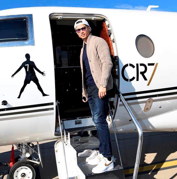 Cristiano Ronaldo y una fortuna sin precedentes: el portugués rompió todos los récords económicos del fútbol thumbnail