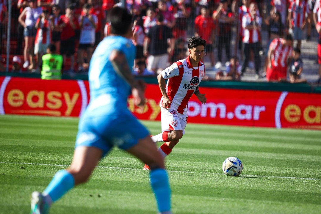 La Gloria liquida el encuentro con goles de Córdoba y Lodico thumbnail