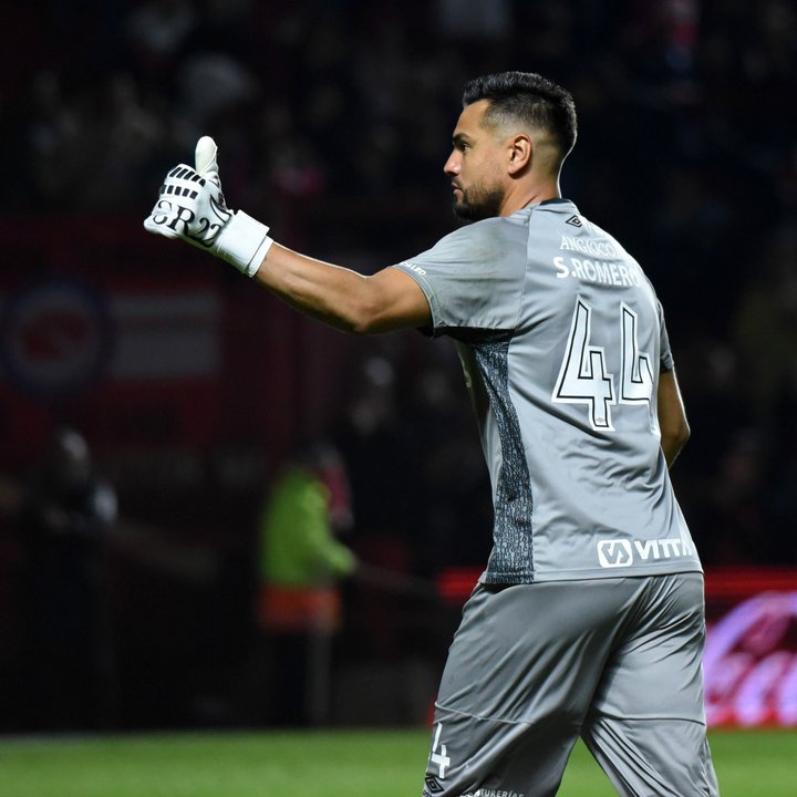 Debut triunfal de Sergio Romero en Argentinos: 3-1 sobre Newell's con doblete de Porcel thumbnail