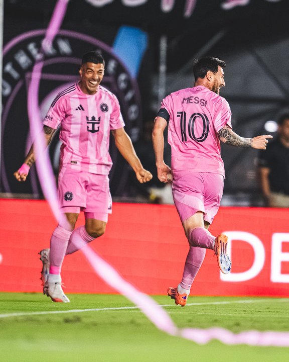 891 y contando: Messi, con doblete, lidera el primer triunfo del Inter Miami en los cuartos de final de la MLS. thumbnail