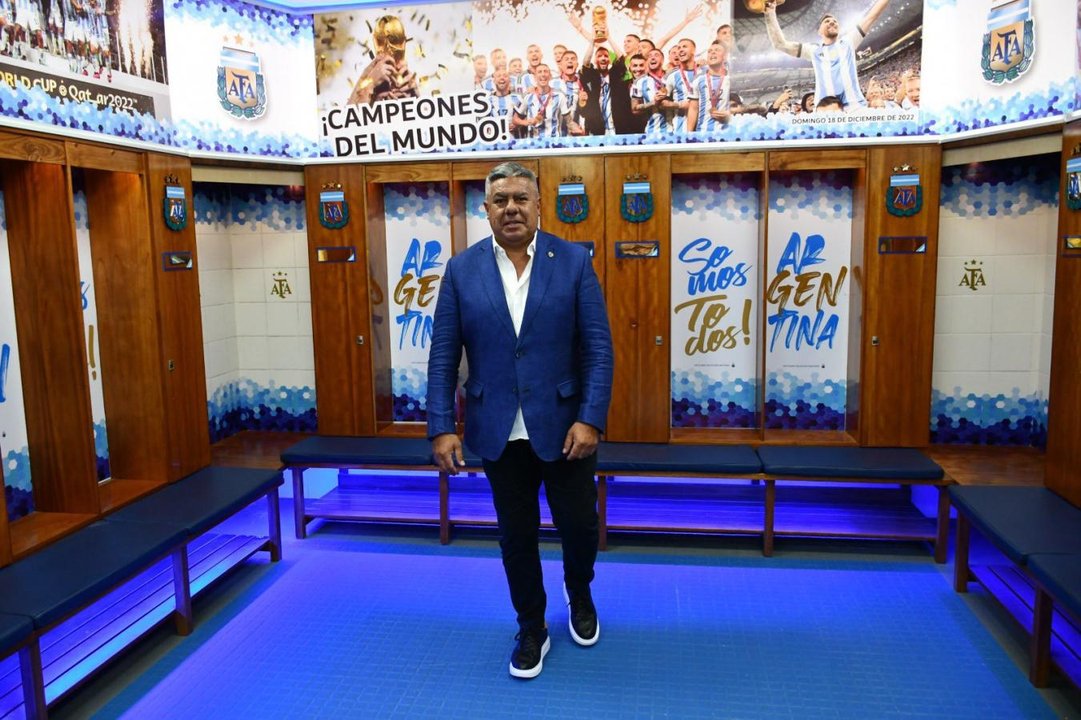 Tapia propone un Mundial 2030 de 64 equipos y pide que la primera fase se juegue en Argentina, Uruguay y Paraguay thumbnail