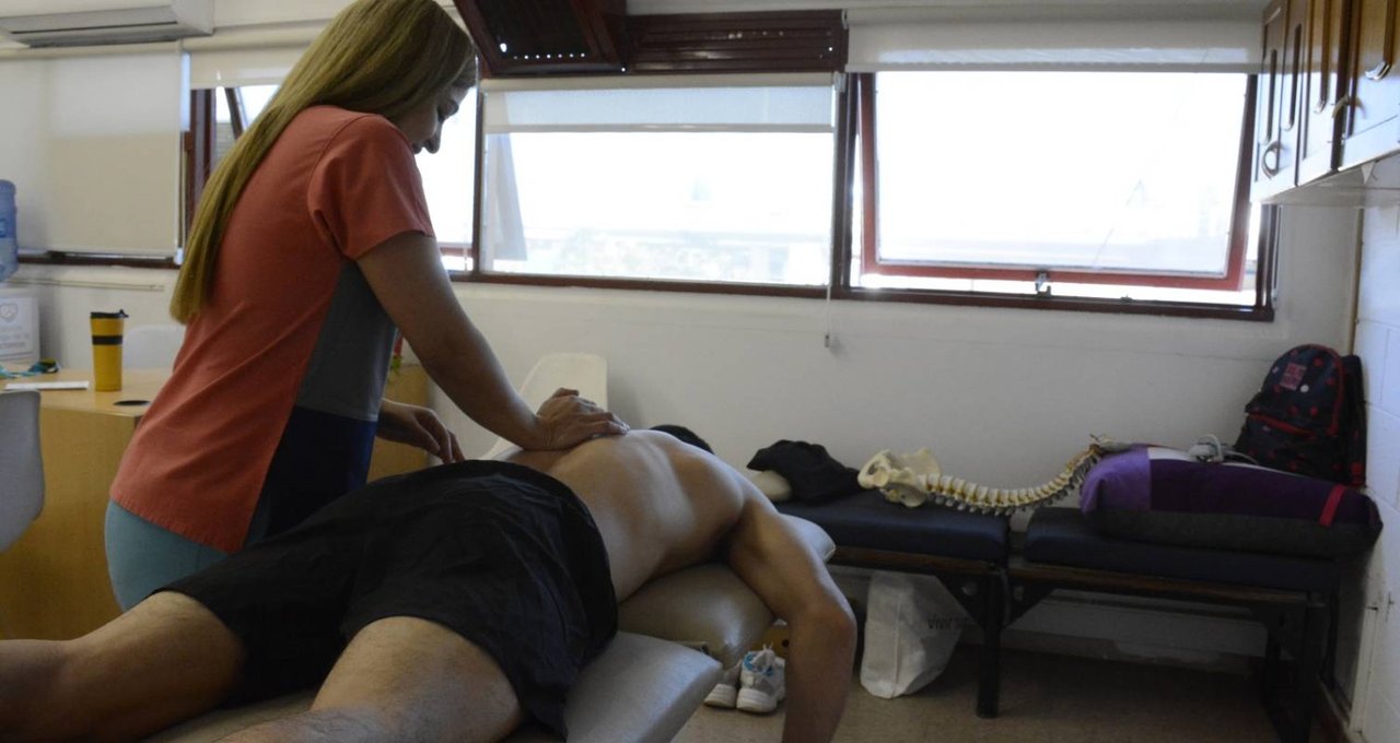 Cumbre científica deportiva en el Kempes: kinesiología de alto rendimiento thumbnail