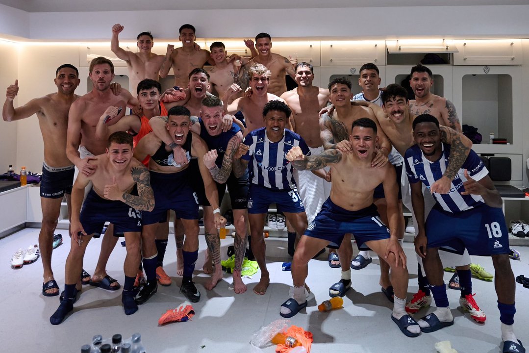 Pura emoción: así se vivió el desahogo de Talleres en el vestuario thumbnail