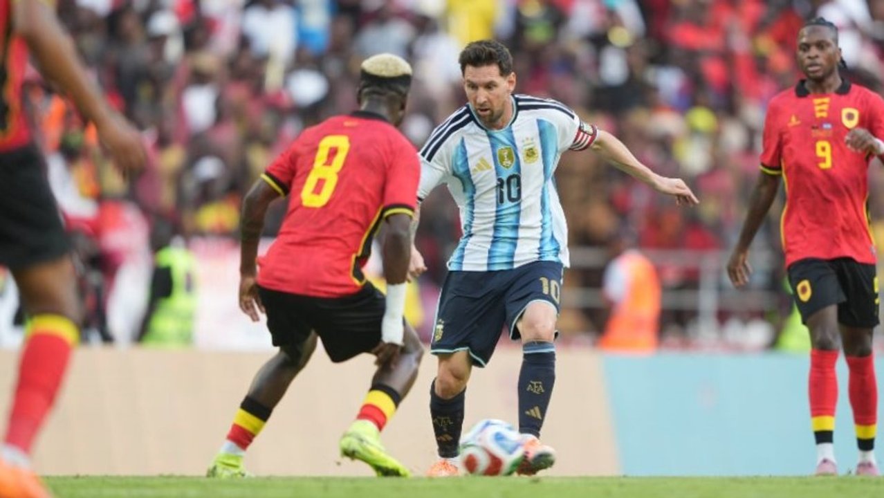 La Selección Argentina derrotó a Angola en un amistoso thumbnail