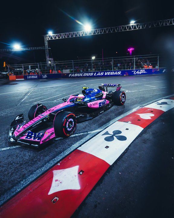 Colapinto largará 15 tras una caótica clasificación en Las Vegas thumbnail