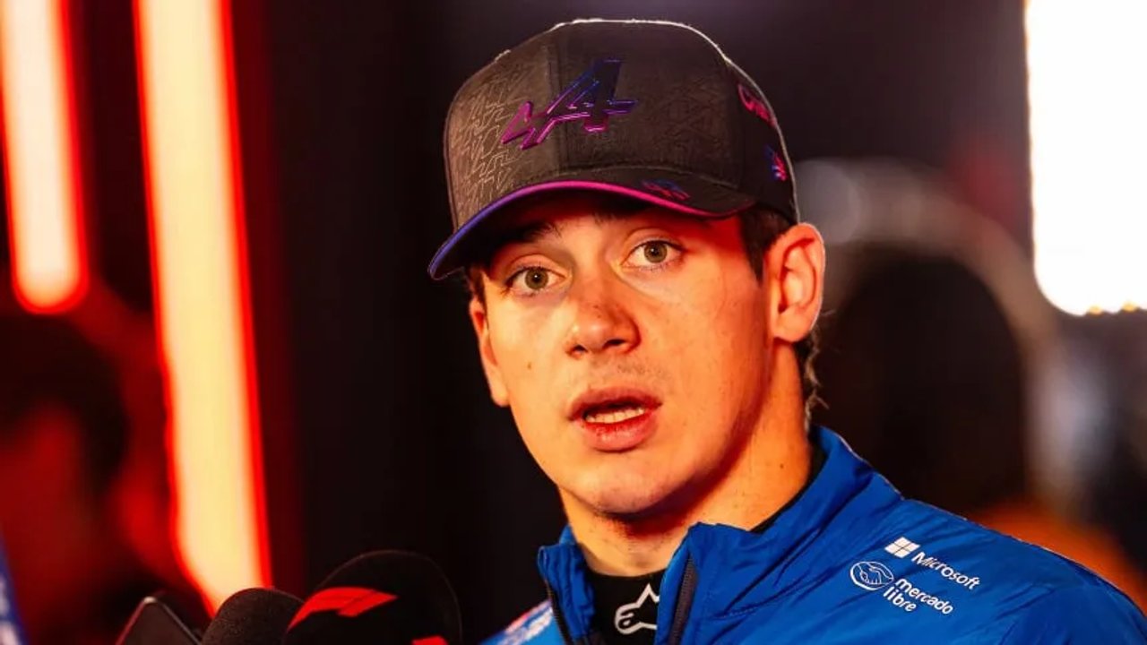 La furia de Colapinto en Las Vegas: Fue un desastre hoy el auto thumbnail