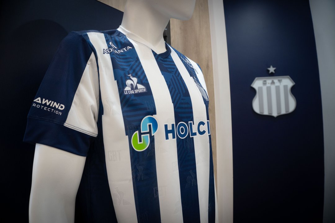 Vestir la pasión albiazul: cuánto necesita un hincha de Talleres para lucir los colores del club thumbnail