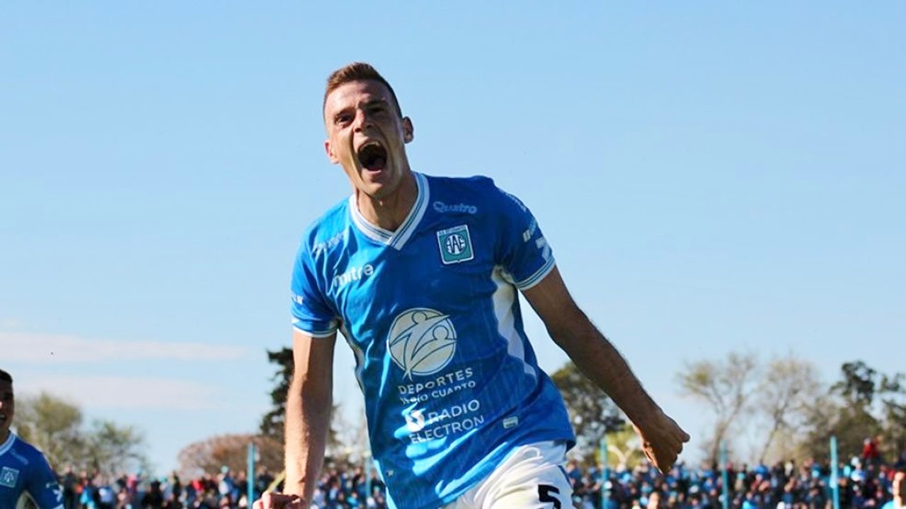 Es algo soñado: el Colo Cabrera y su desahogo tras el ascenso de Estudiantes thumbnail