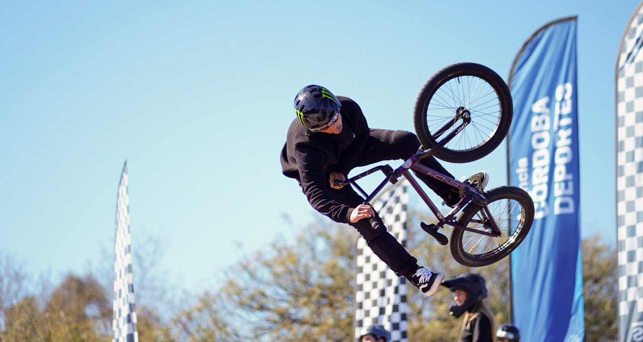 Córdoba habilitó las inscripciones para las Becas Deportivas 2026 thumbnail