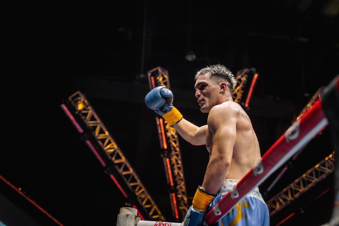 Puños de oro en Riad: el barrendero que conquistó el mundo thumbnail