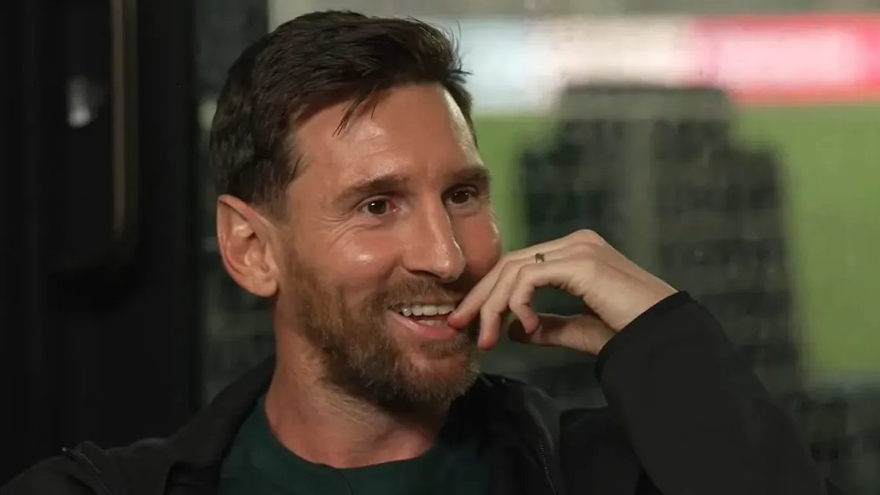 Messi sin filtro: los roces con Antonela por el orden y el arrepentimiento de dejar la Selección thumbnail