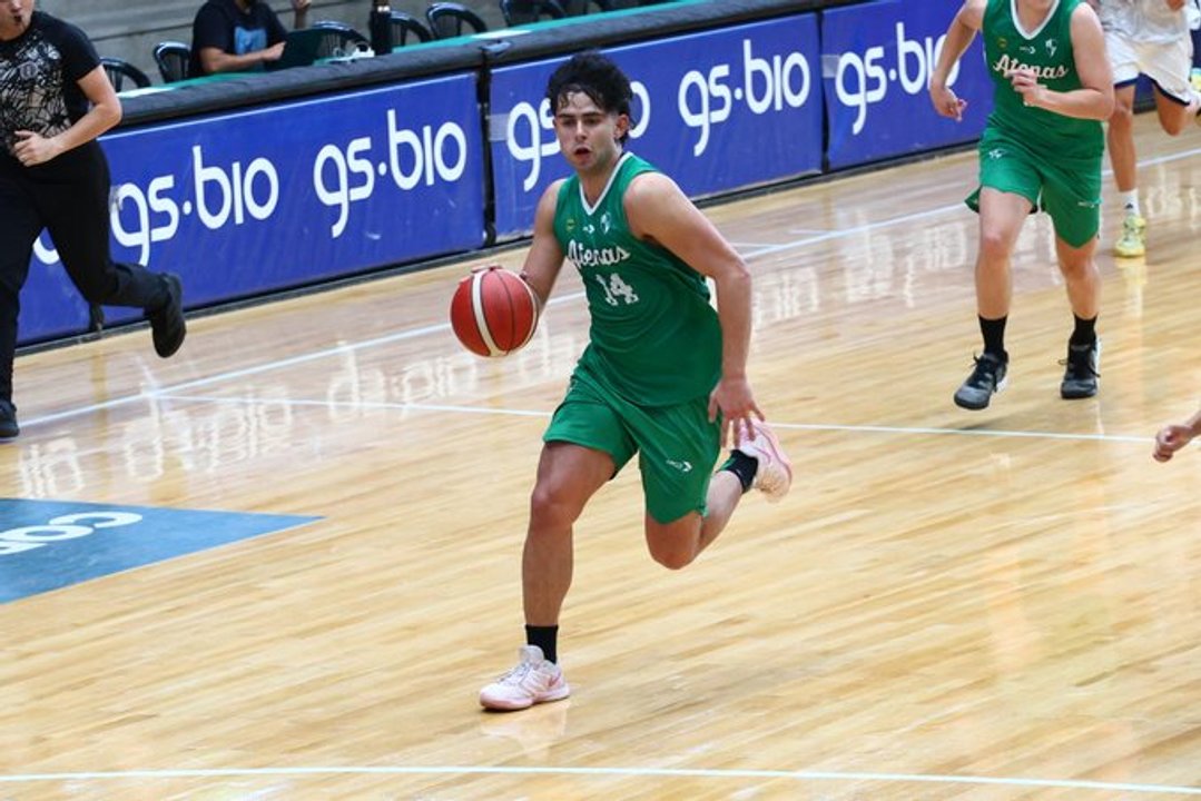 Show de Atenas ante Argentino: triunfo amplio y señales de reacción thumbnail