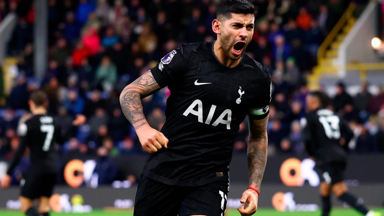 El "Cuti" Romero se vistió de héroe: golazo sobre la hora para salvar al Tottenham thumbnail