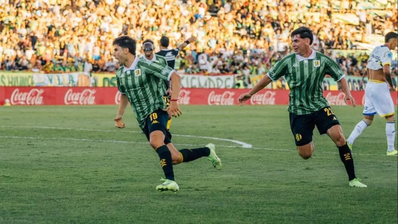 Aldosivi le ahogó el grito a Rosario Central sobre el final thumbnail