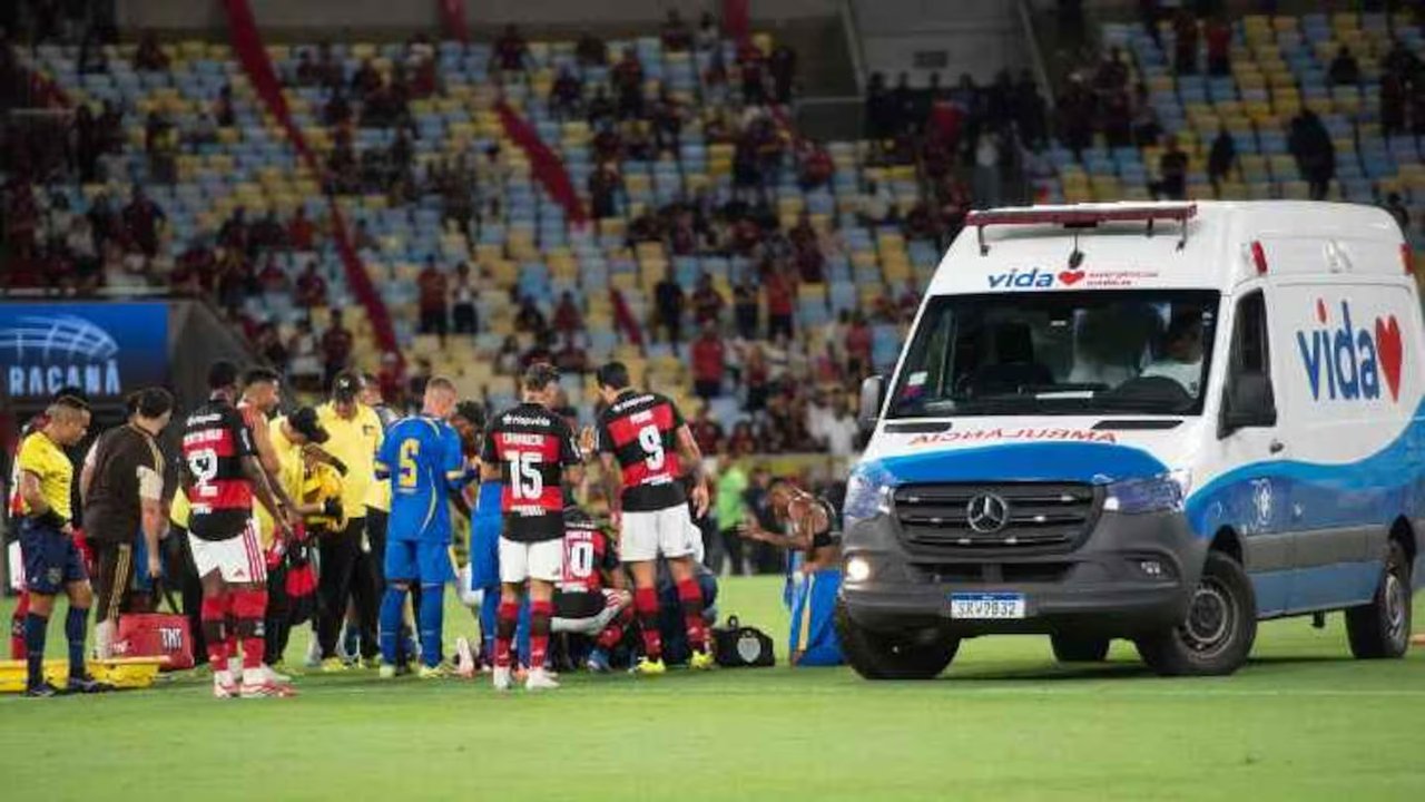 Drama en el Maracaná: un futbolista se desplomó y convulsionó en vivo thumbnail