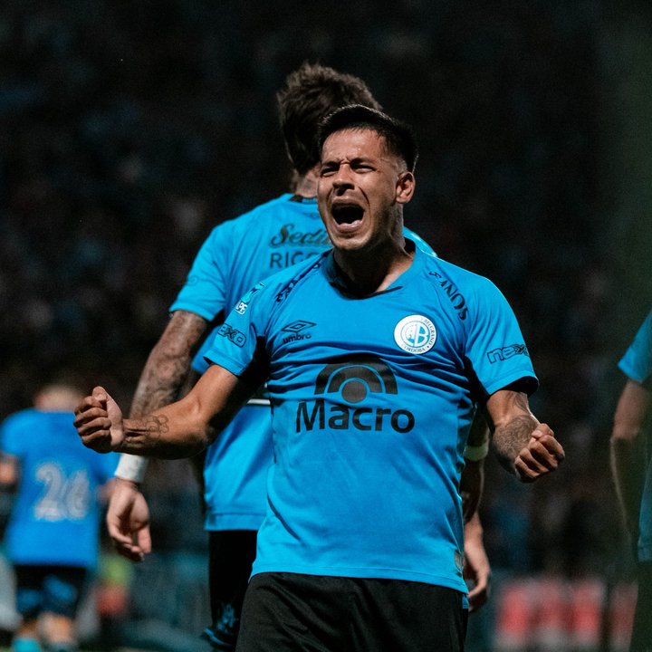 Belgrano goleó a Atlético Tucumán en Alberdi y trepó a la cima del torneo thumbnail