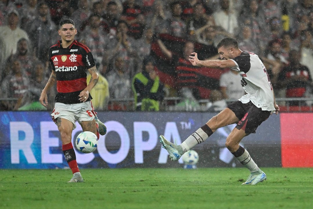 Lanús hizo historia en el Maracaná: venció a Flamengo y es campeón de la Recopa thumbnail