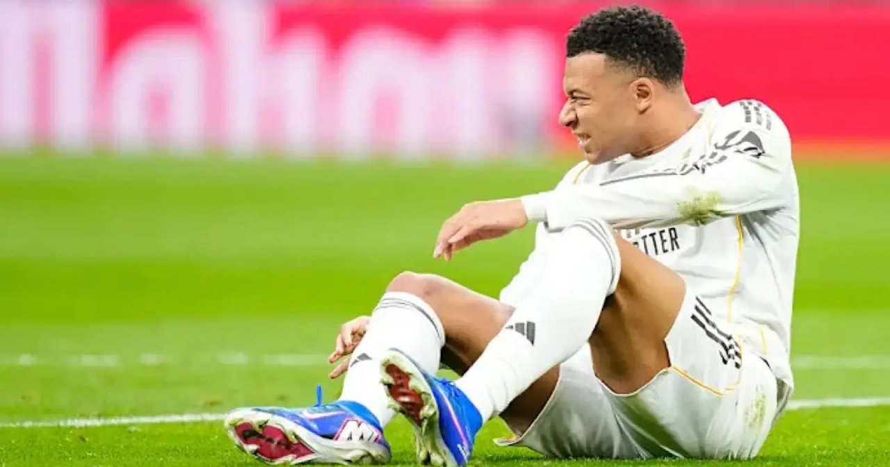 Preocupación por Mbappé: viajó a Francia para tratar su rodilla a menos de 100 días del Mundial thumbnail