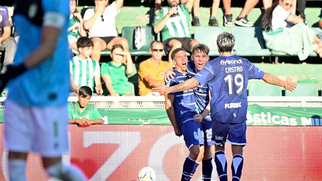 Con un golazo de Barros Schelotto, Gimnasia se llevó un triunfazo ante Banfield thumbnail