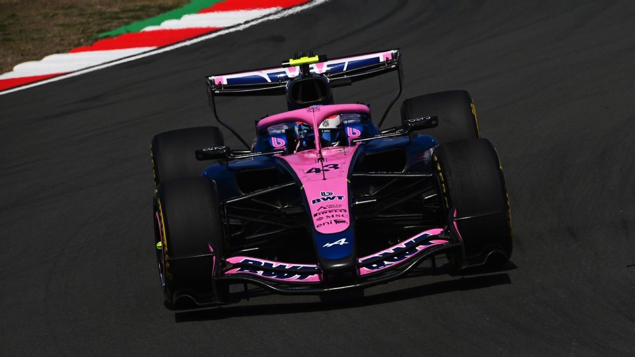 Colapinto dio pelea en la Sprint y Russell sacó chapa de candidato en China thumbnail