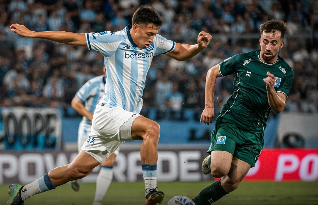 Racing le tiró la jerarquía encima a Estudiantes de Río Cuarto y lo derrotó en Avellaneda thumbnail