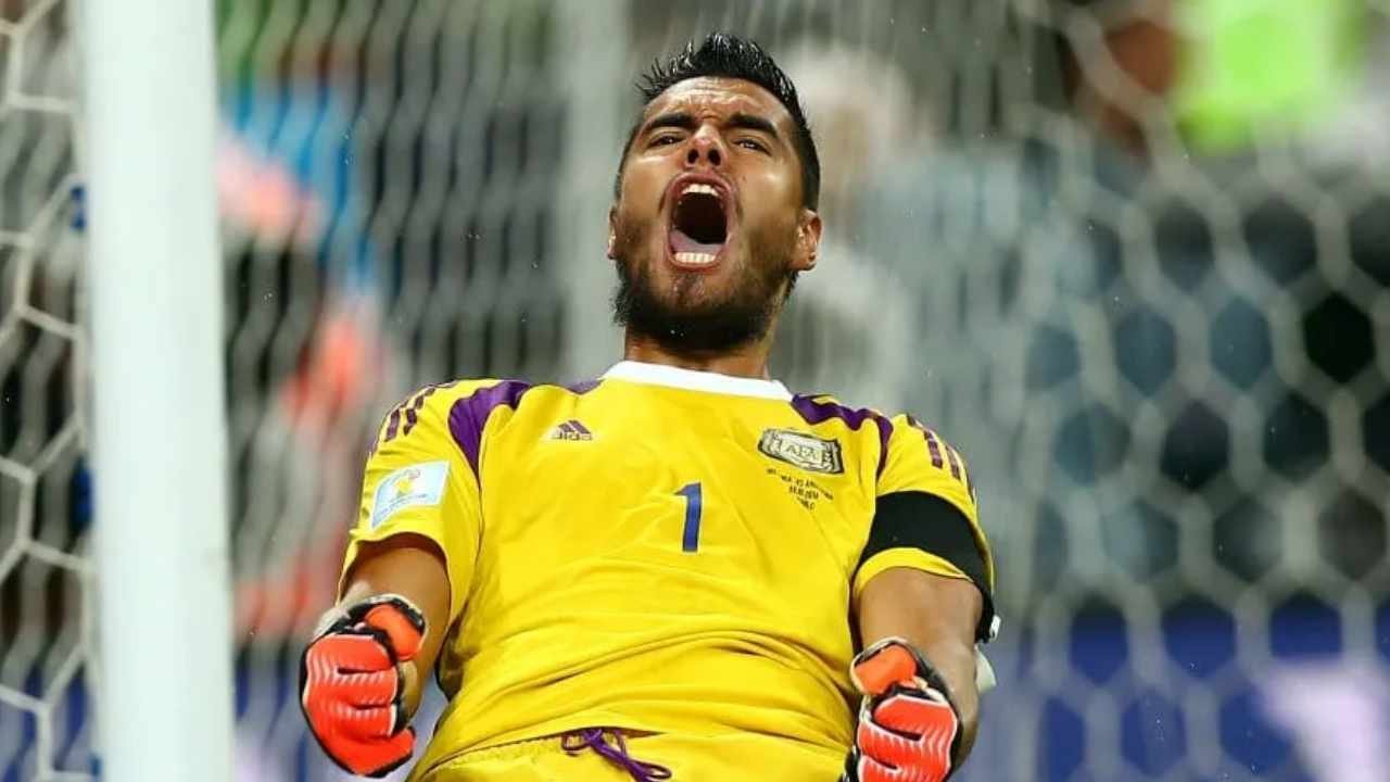 A los 39 años, Sergio Romero decidió ponerle fin a su carrera como futbolista thumbnail