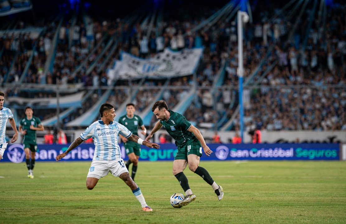 Hundido en Avellaneda: el "León" no encuentra la salida thumbnail