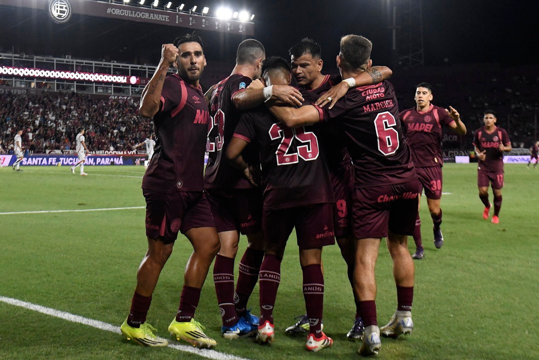 Lanús aplastó a Newell's y lo dejó hundido en la zona de descenso thumbnail