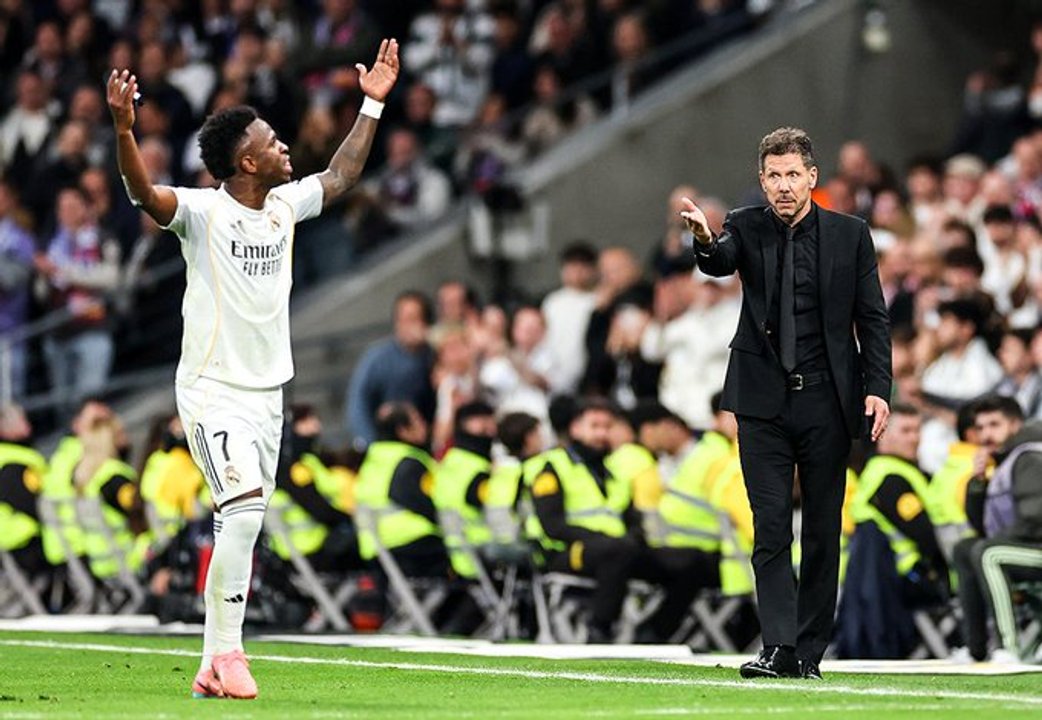 Simeone vs. Vinicius, otra vez: el clásico dejó un nuevo choque entre ambos thumbnail