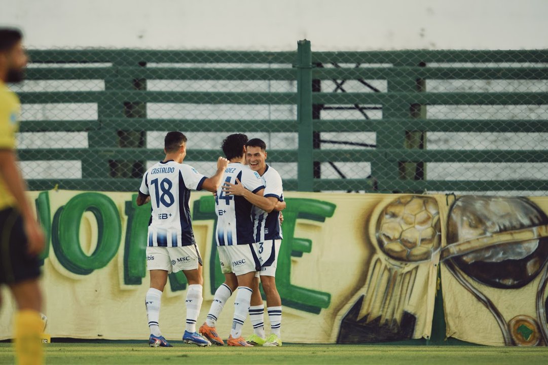 Talleres pegó en Varela y se afirma entre los ocho mejores thumbnail