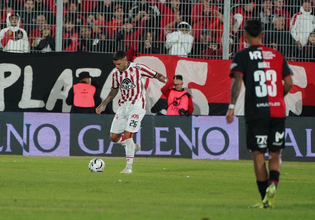 Instituto dejó pasar una chance en Rosario y complicó su clasificación a octavos thumbnail