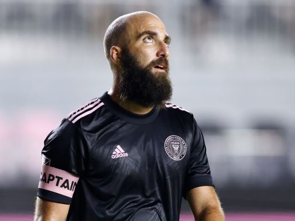 El nuevo look de Higuaín: se dejó ver en Miami y nadie lo reconoció thumbnail