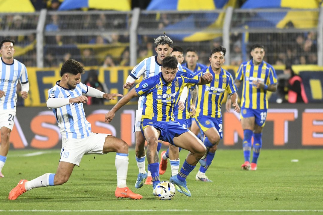 Polémica, dos rojas y gol en el alargue: Rosario Central venció 2-1 a Racing y es semifinalista thumbnail