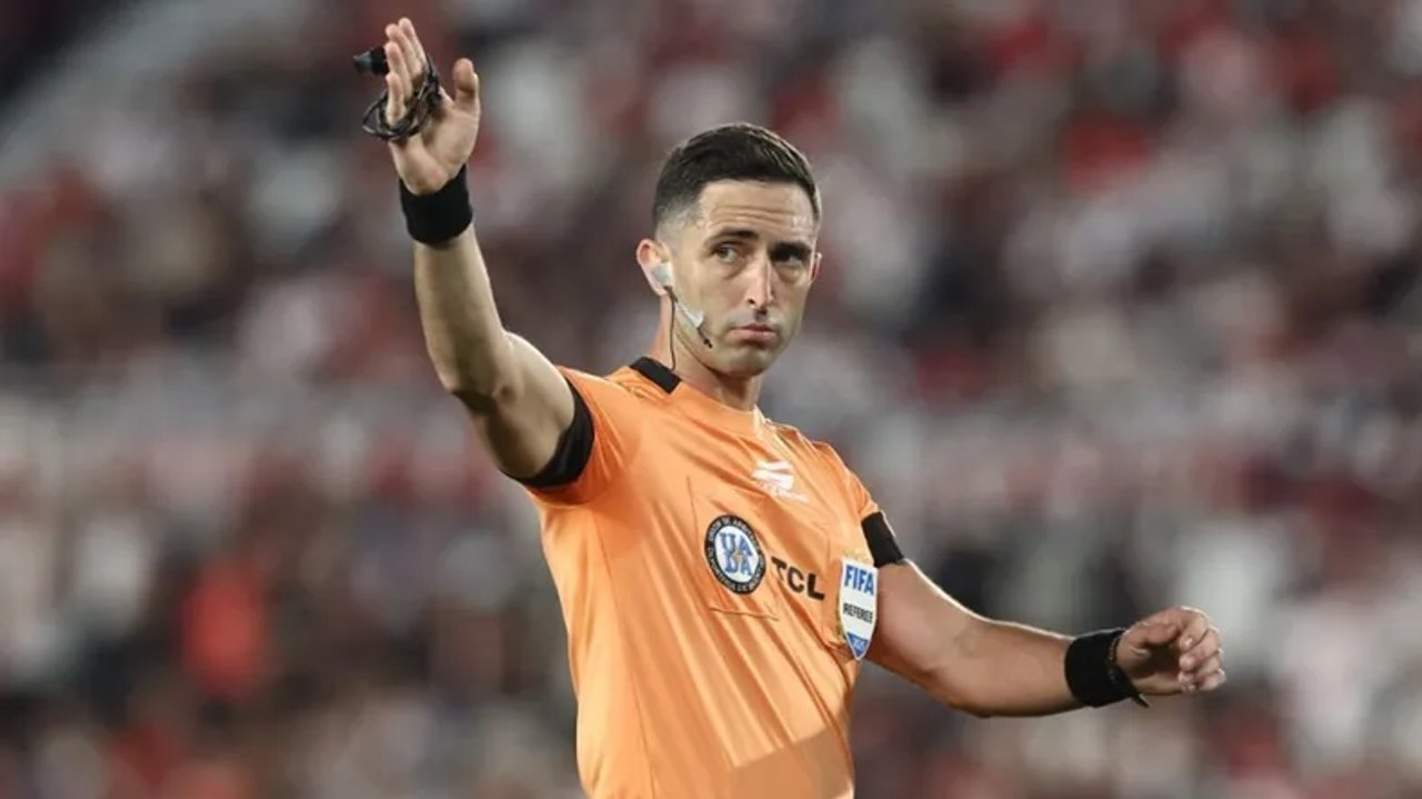 Belgrano va por la final: quién será el árbitro del choque ante Argentinos thumbnail